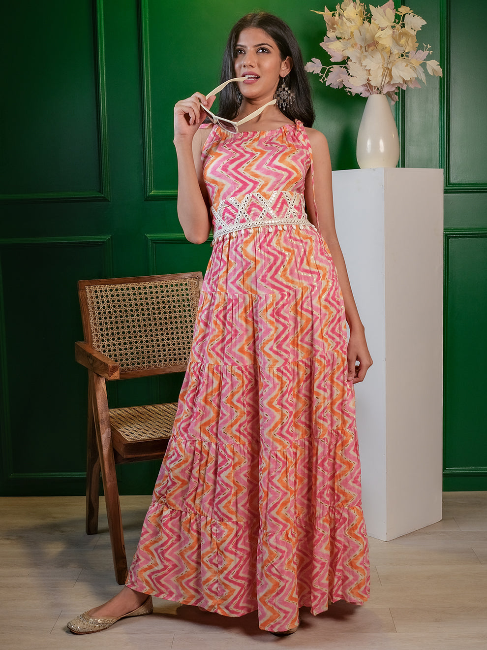 Glinting Pink Leheriya Ethnic Set with Embroidered Lace Dupatta & Belt