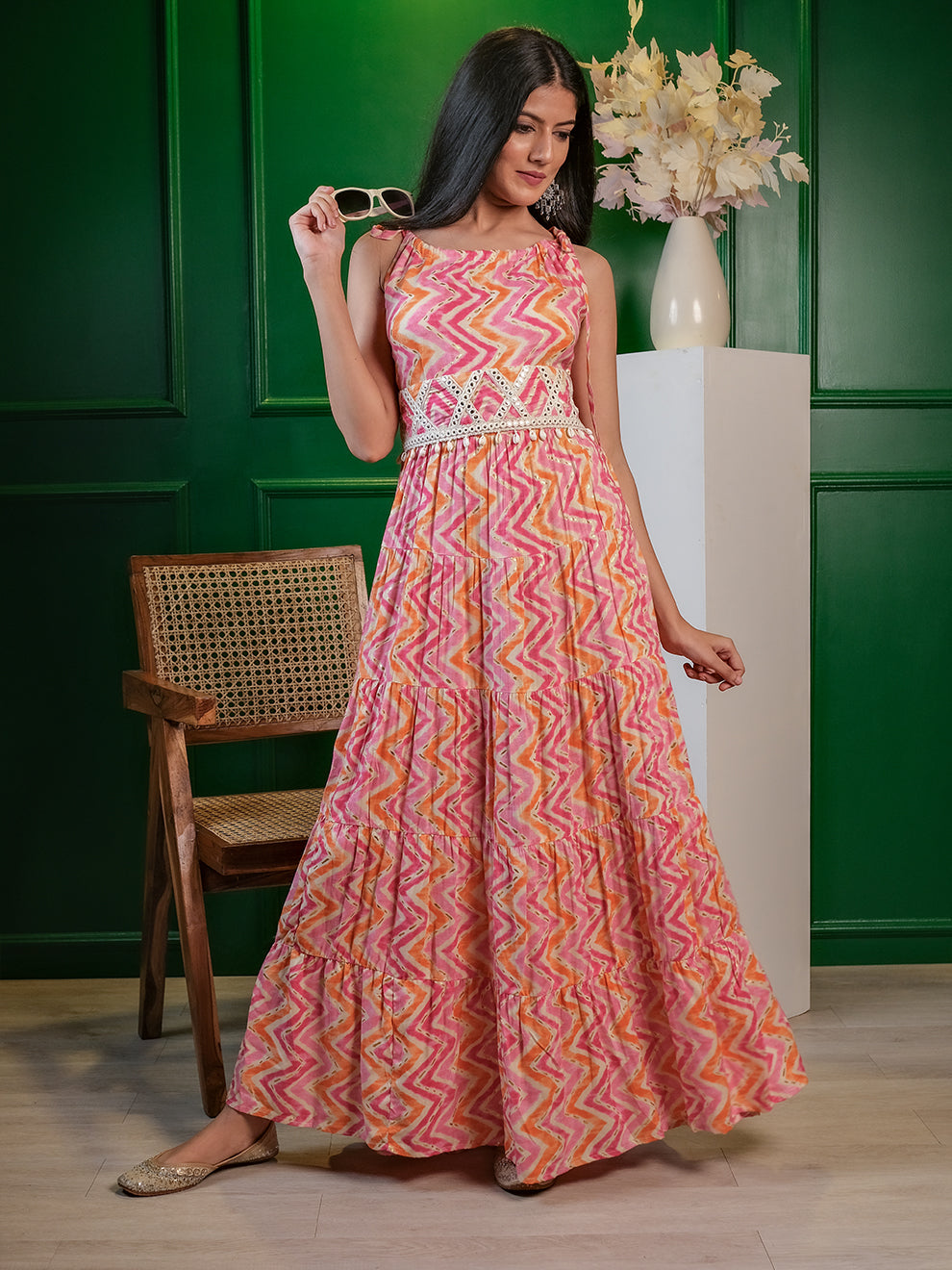 Glinting Pink Leheriya Ethnic Set with Embroidered Lace Dupatta & Belt