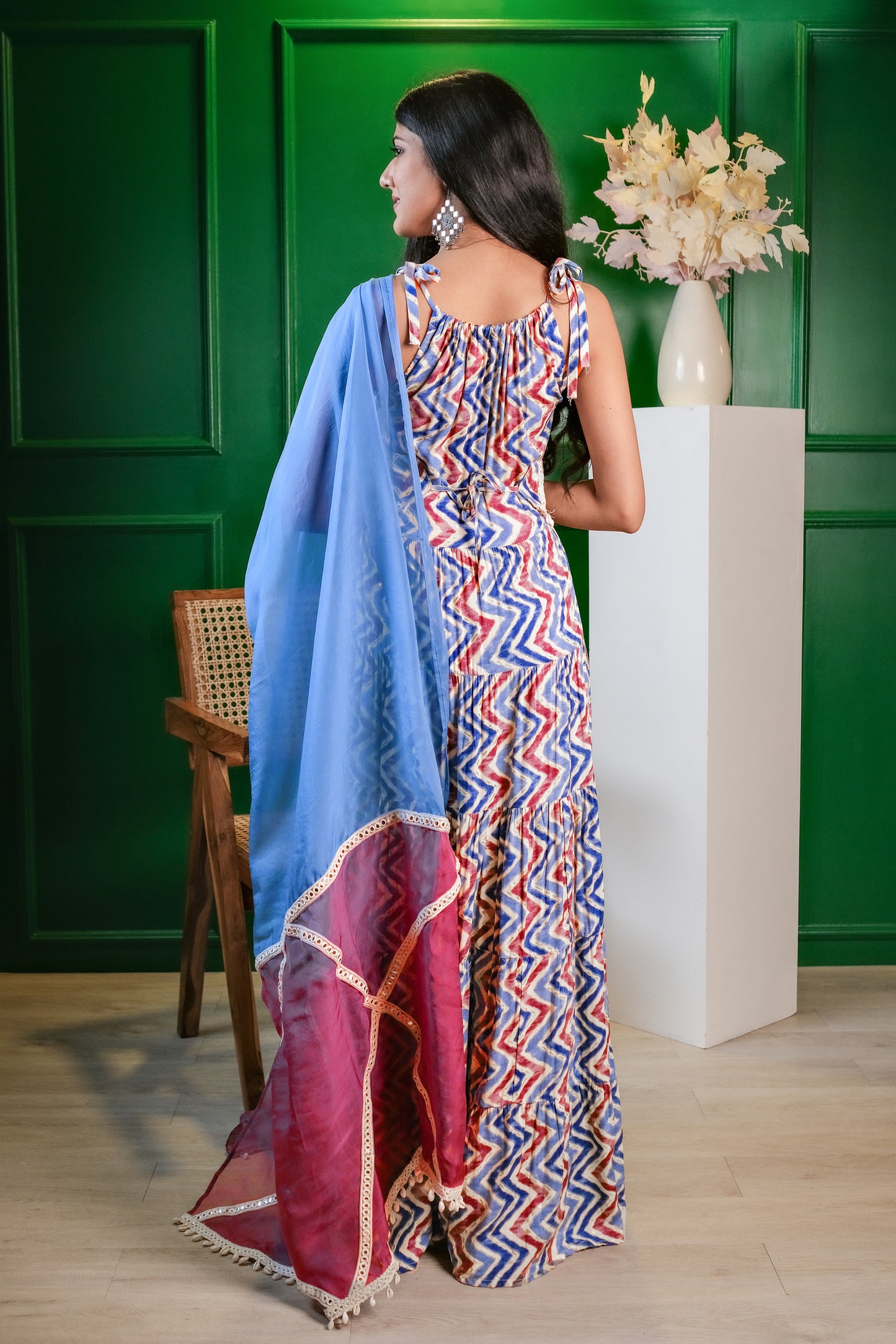 Unique Leheriya Ethnic Set with Embroidered Lace Dupatta & Heavy Belt