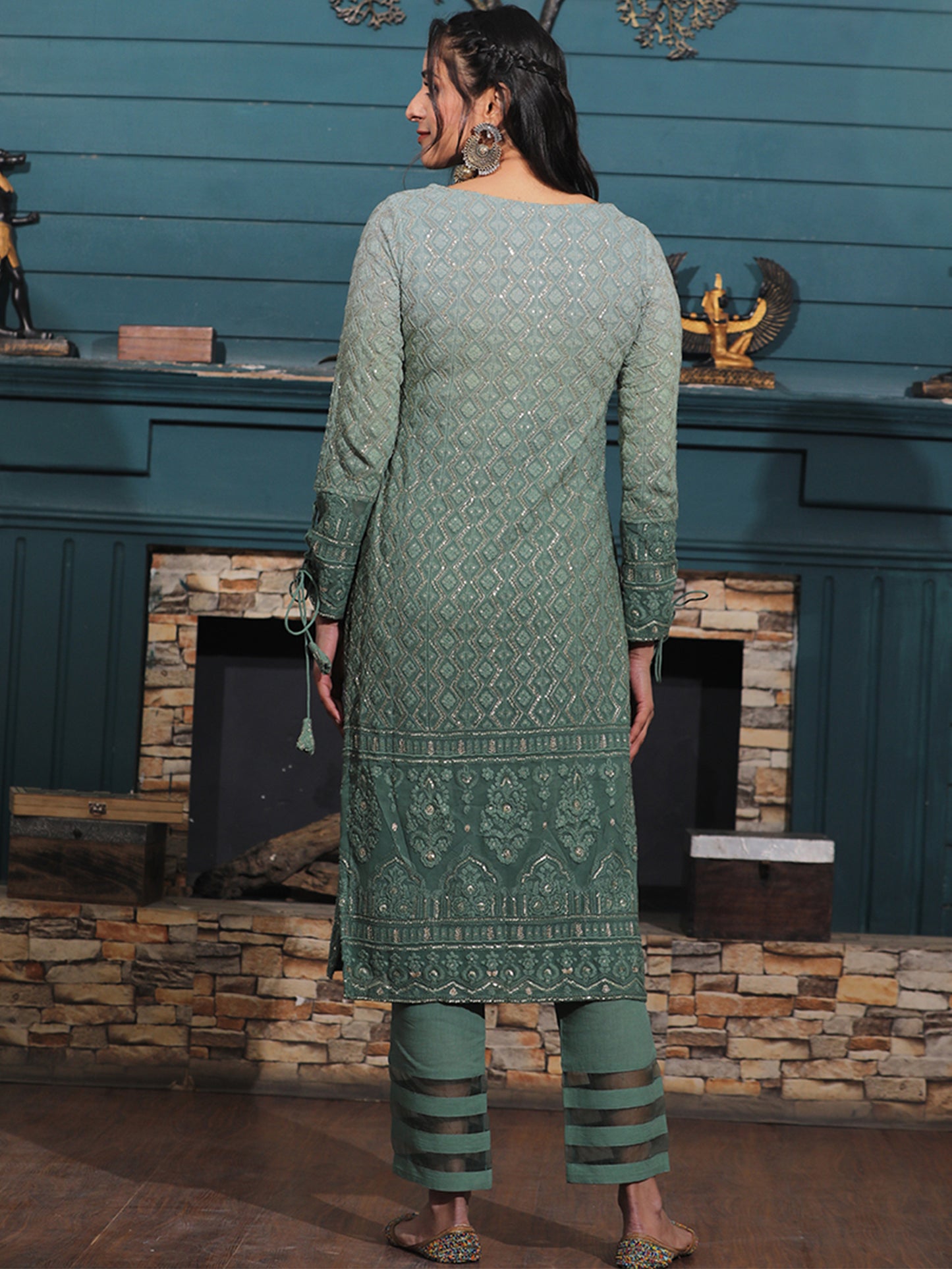 Harita Chikankari Embroidered Kurta