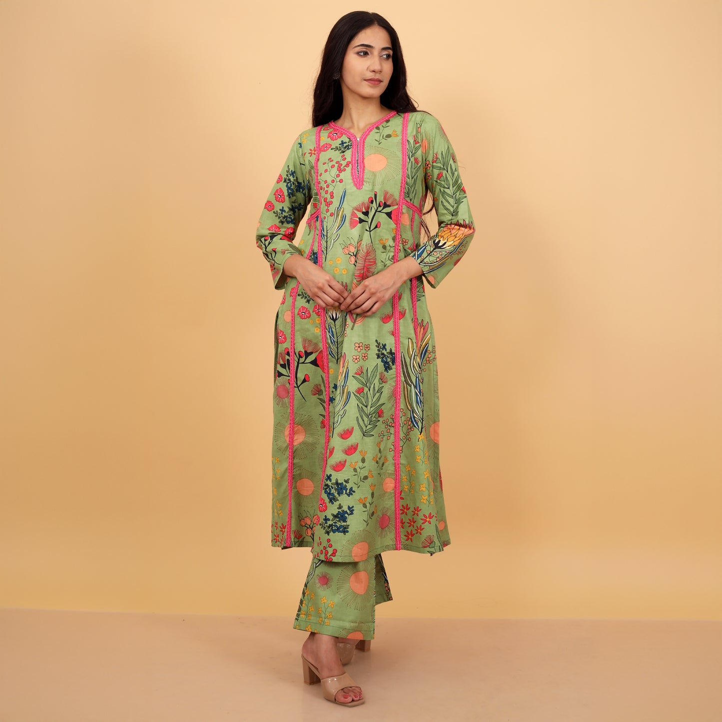 Fashionable Floral Print  Kurta and pant with Dupatta