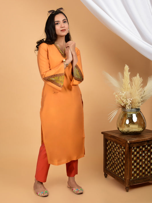 Festive Lace-Embossed Chanderi Kurta & Pant Set (Set of 2)